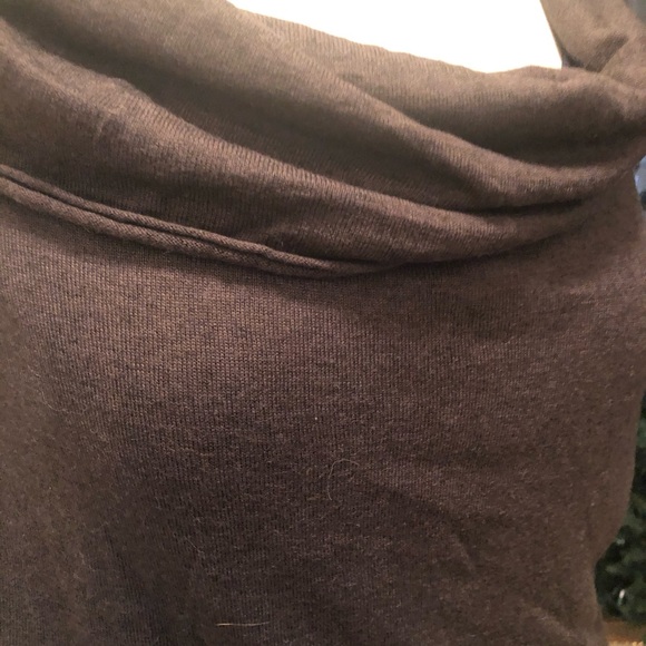 Cowl neck Sweater - Picture 2 of 4